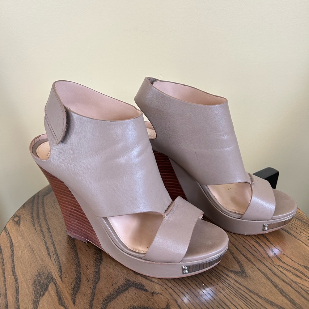 Vince Camuto Winnie Nude Leather Platform Wedge Sandals Women's, Size 7 1/2